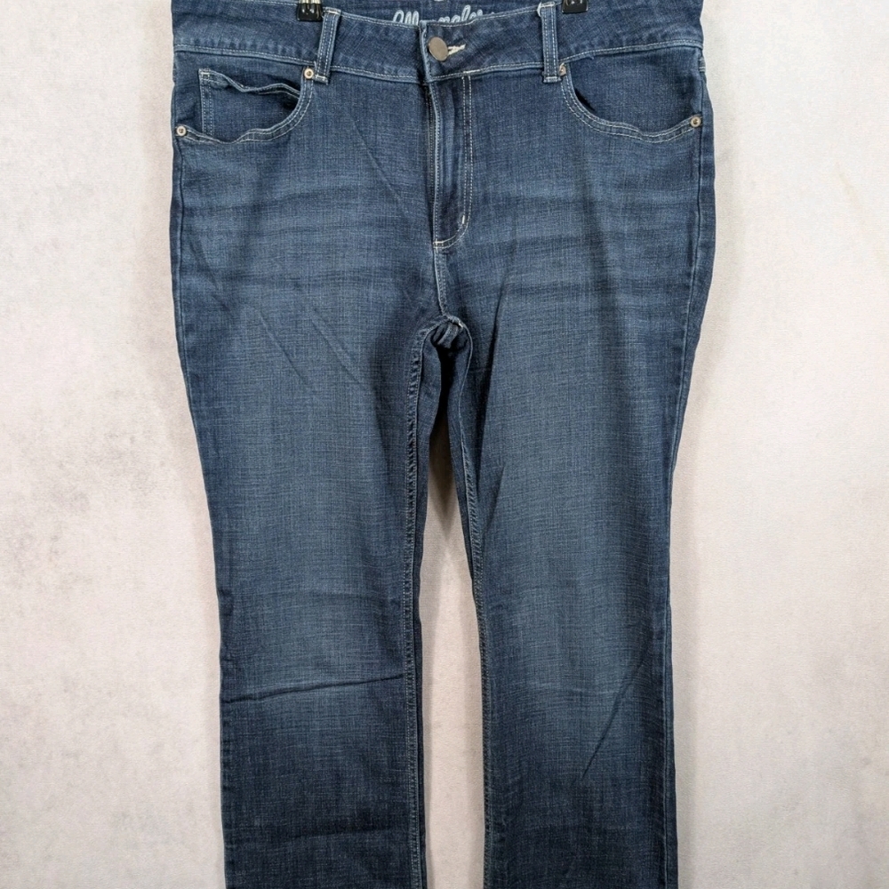 Wrangler Boot Cut Jeans Women’s Size 15W x 34 Dark Wash Stretch